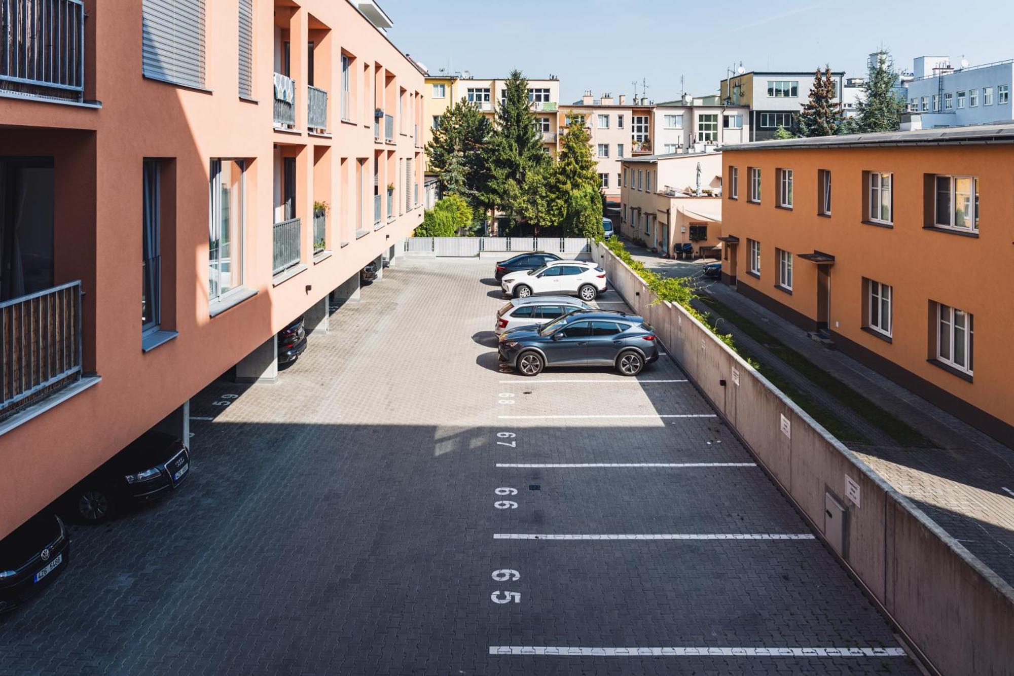 Ferienwohnung Rezidence Sadova Zlín Exterior foto