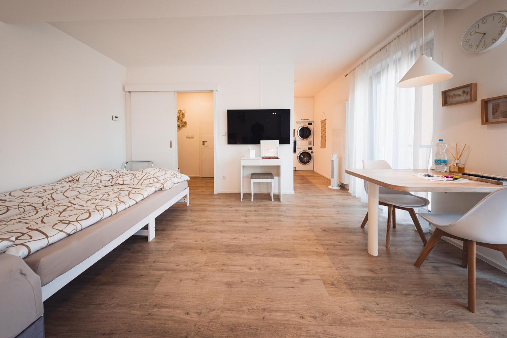 Ferienwohnung Rezidence Sadova Zlín Exterior foto
